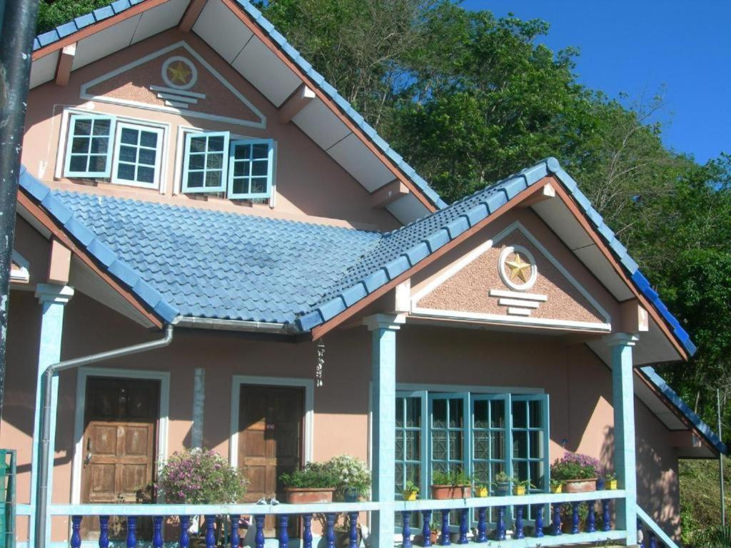 Oyo 851 On Hill Residence Patong المظهر الخارجي الصورة