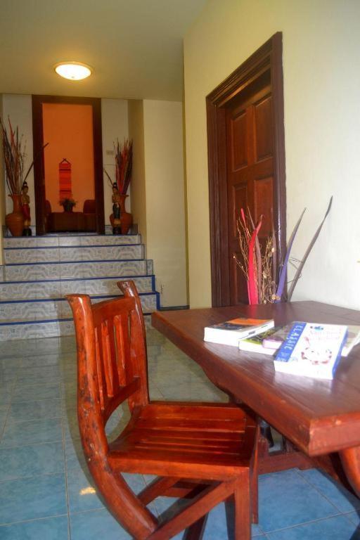 Oyo 851 On Hill Residence Patong المظهر الخارجي الصورة