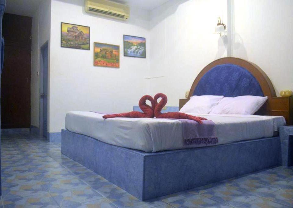 Oyo 851 On Hill Residence Patong المظهر الخارجي الصورة
