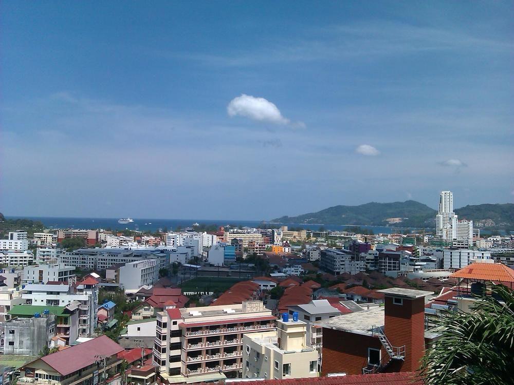 Oyo 851 On Hill Residence Patong المظهر الخارجي الصورة