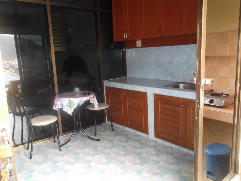 Oyo 851 On Hill Residence Patong المظهر الخارجي الصورة