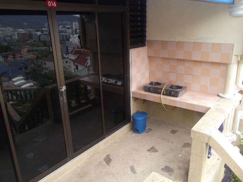 Oyo 851 On Hill Residence Patong المظهر الخارجي الصورة