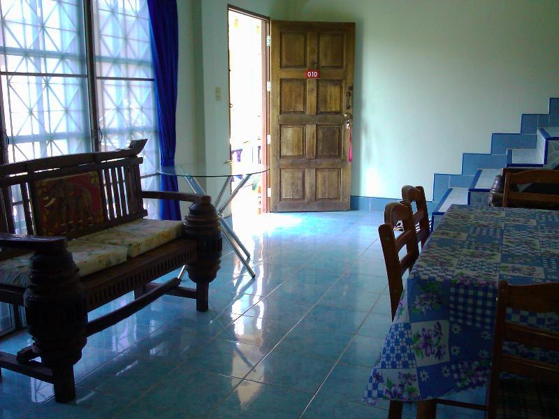 Oyo 851 On Hill Residence Patong المظهر الخارجي الصورة