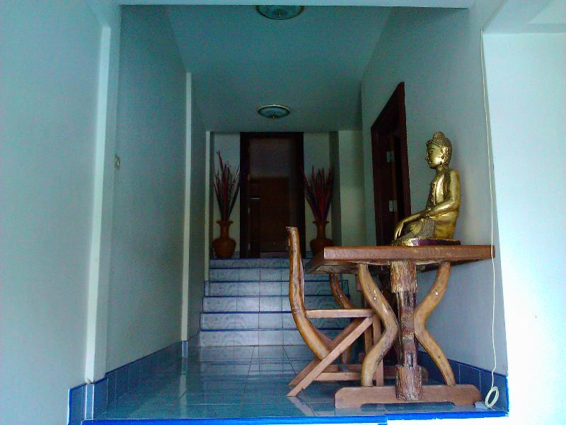 Oyo 851 On Hill Residence Patong المظهر الخارجي الصورة