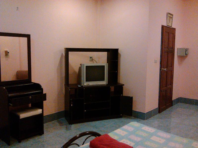 Oyo 851 On Hill Residence Patong المظهر الخارجي الصورة