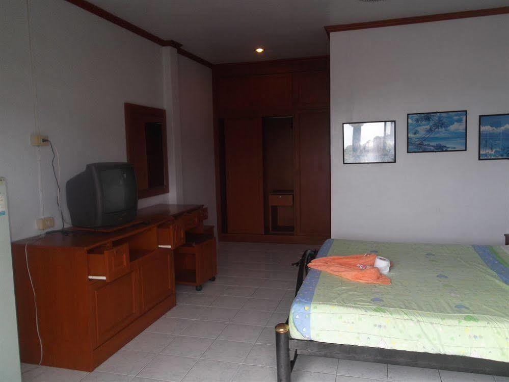 Oyo 851 On Hill Residence Patong المظهر الخارجي الصورة