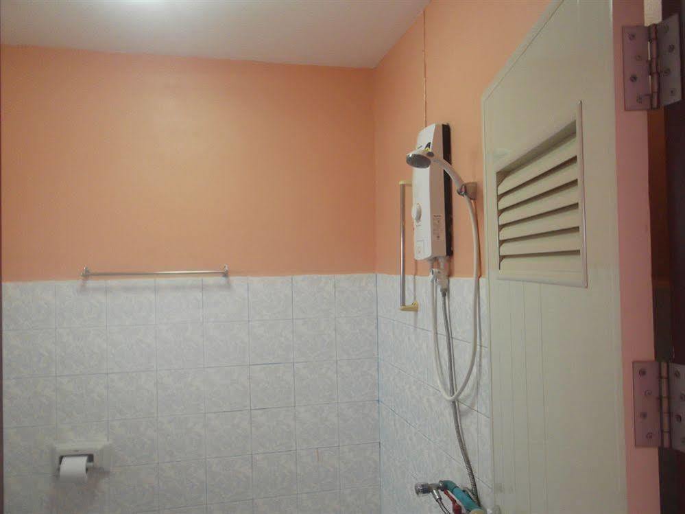 Oyo 851 On Hill Residence Patong المظهر الخارجي الصورة