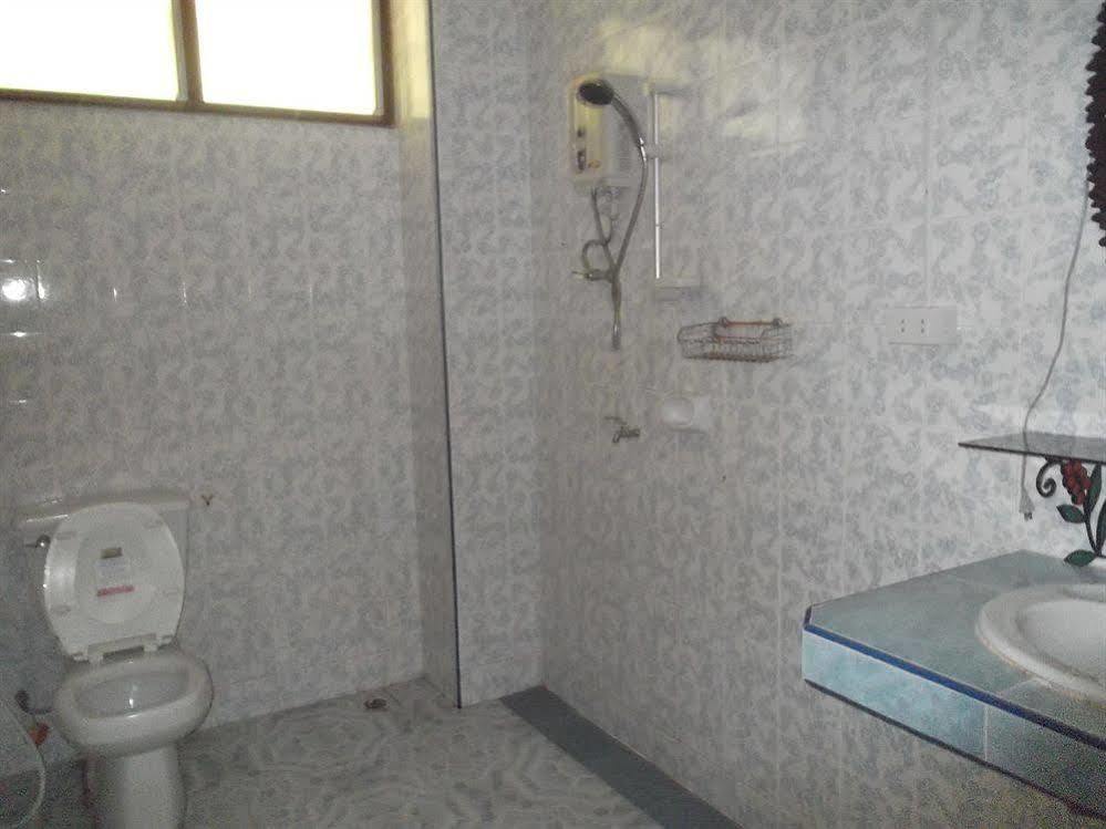 Oyo 851 On Hill Residence Patong المظهر الخارجي الصورة