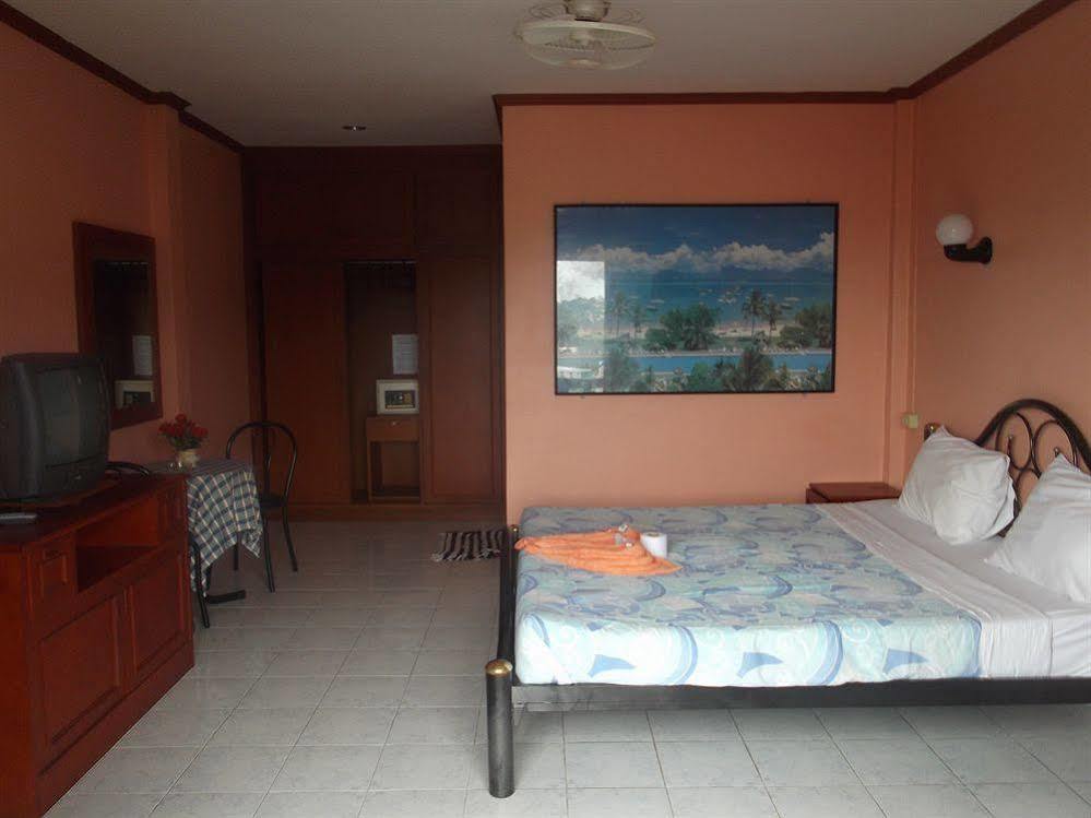 Oyo 851 On Hill Residence Patong المظهر الخارجي الصورة